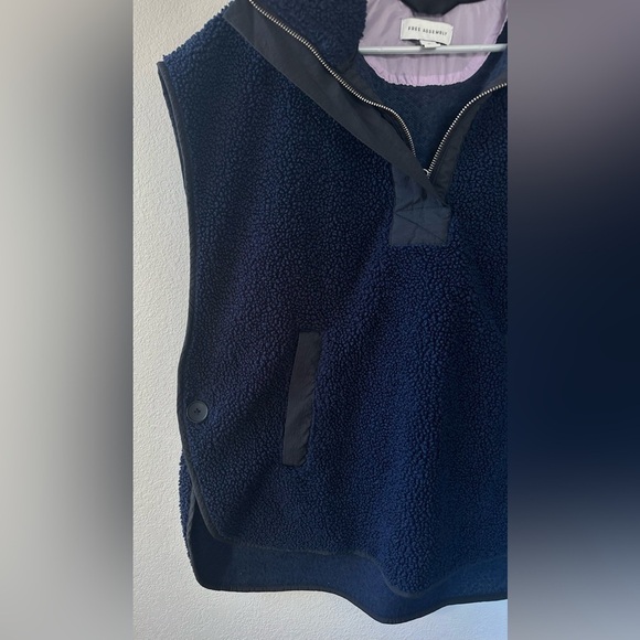 Free Assembly Women's Teddy dark blue Fleece Popover Vest, Size S - Picture 7 of 10
